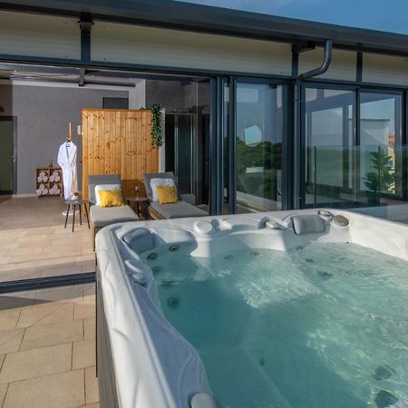 Aparthotel Punta Blu - Pool & Spa プレマントゥーラ エクステリア 写真