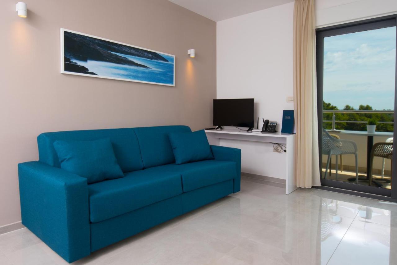 Aparthotel Punta Blu - Pool & Spa プレマントゥーラ エクステリア 写真