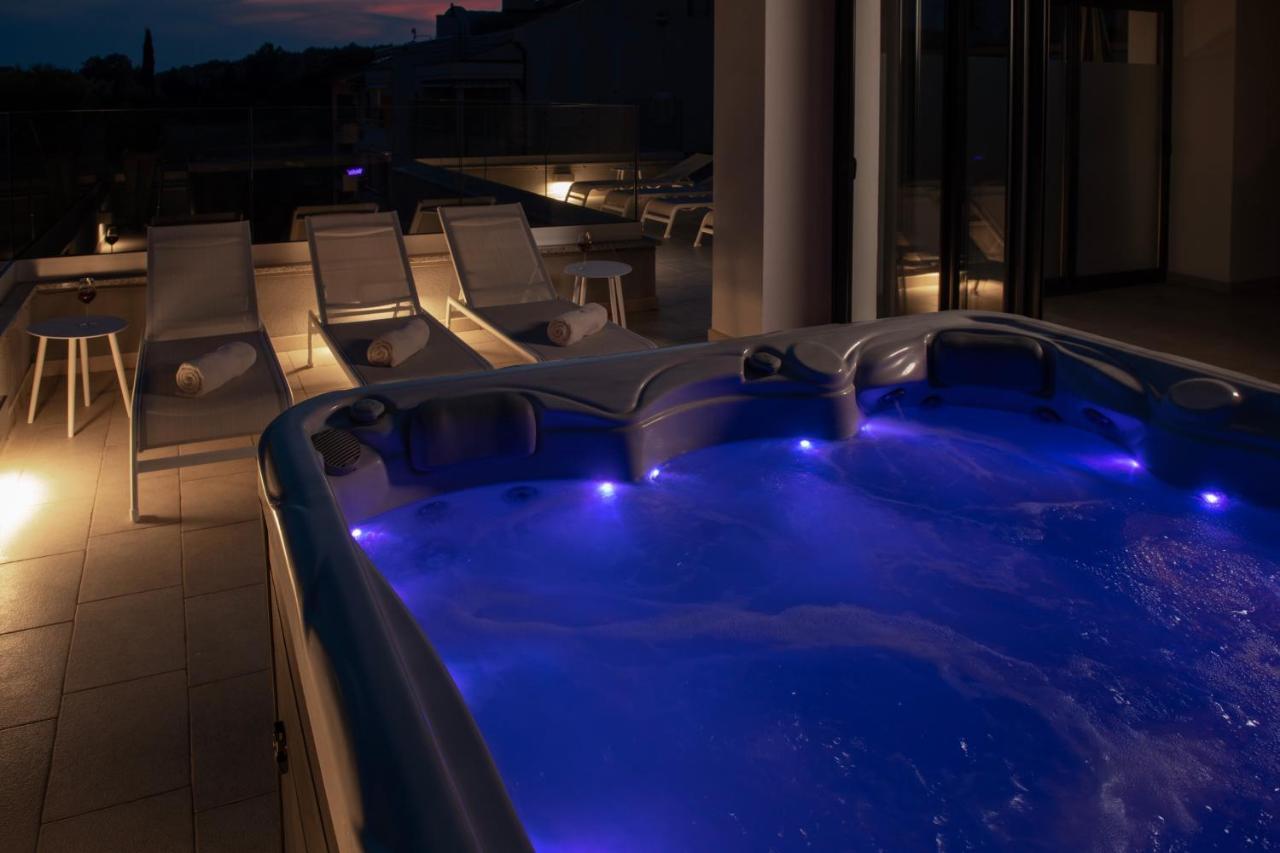 Aparthotel Punta Blu - Pool & Spa プレマントゥーラ エクステリア 写真